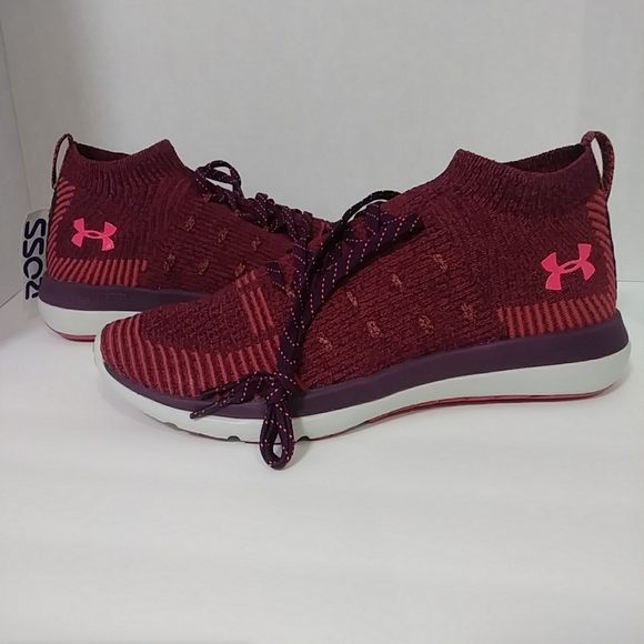 NWOB UNDER ARMOUR SNEAKERS. size 8 1/2 - Picture 1 of 12